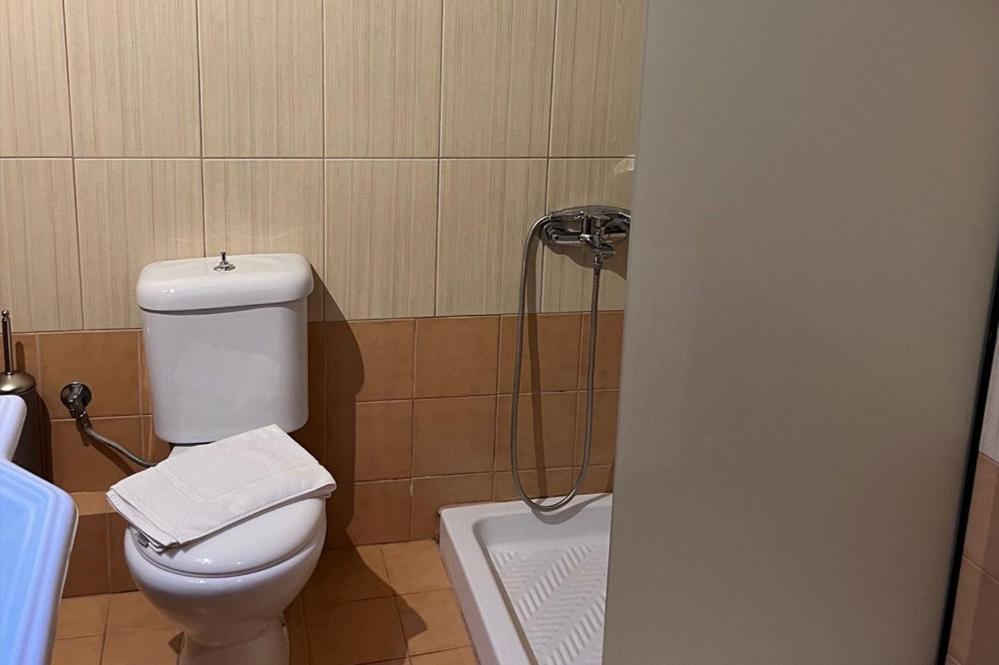 Guesthouse Teloni Vitina Luaran gambar