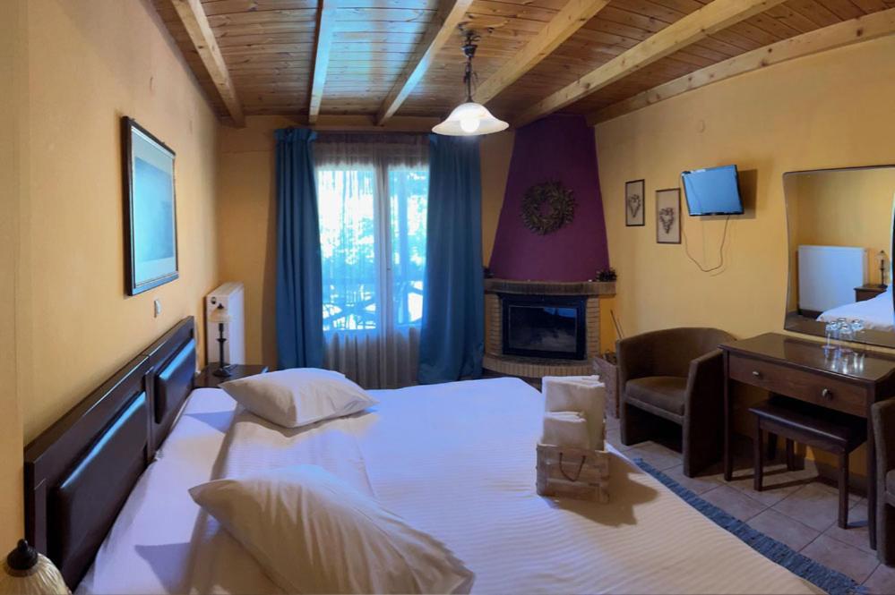 Guesthouse Teloni Vitina Luaran gambar