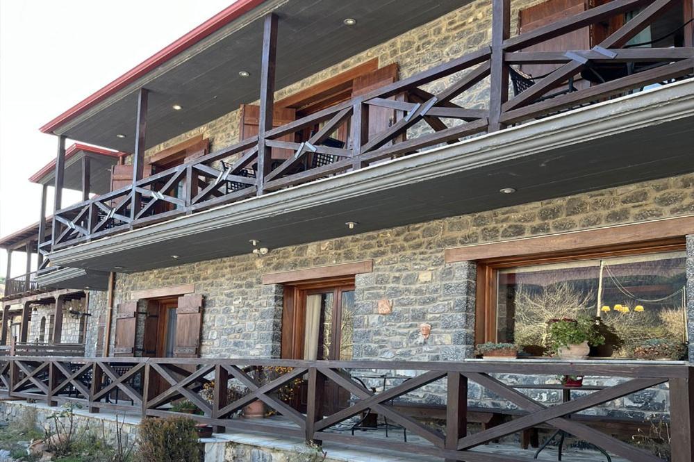 Guesthouse Teloni Vitina Luaran gambar